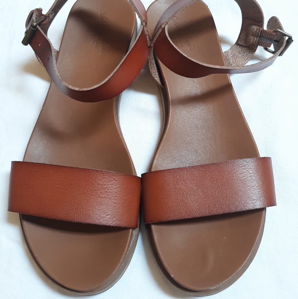 Women's size 7 Leather sandals